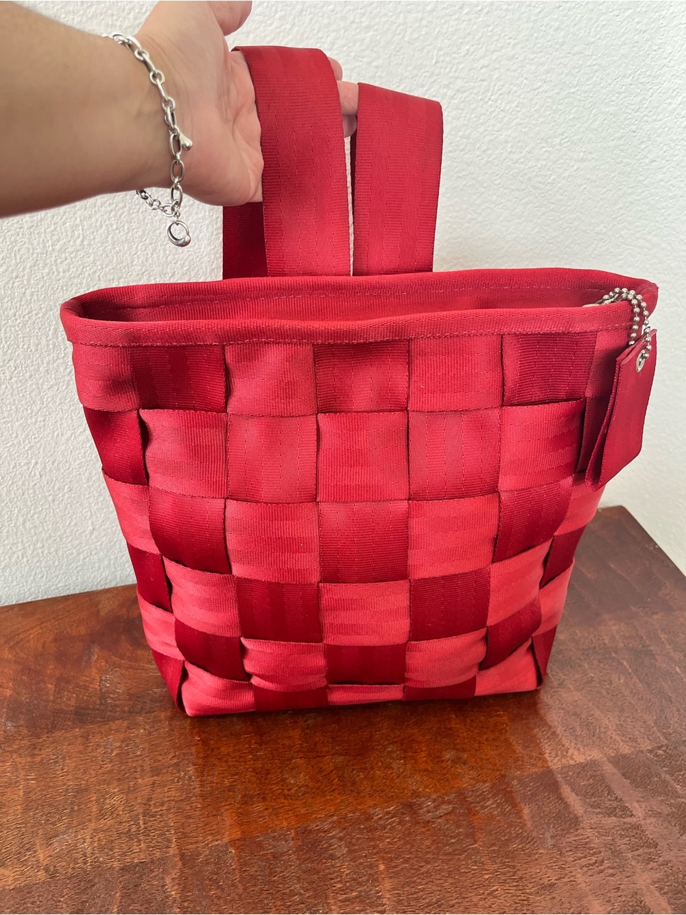 Harvey’s Original Seatbelt red bag or backpack
